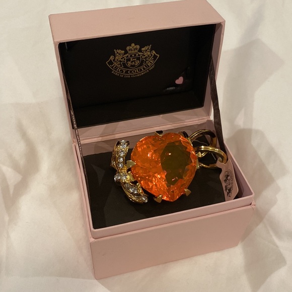 NWT Juicy couture large heart and bow engagement ring keychain - Picture 7 of 10